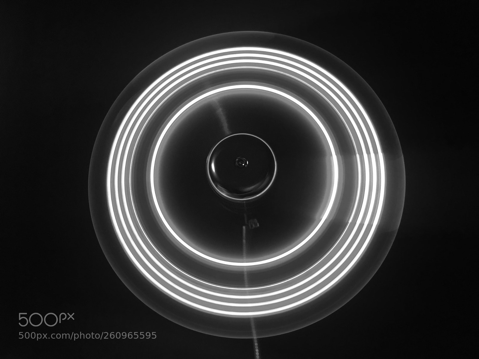 Apple iPhone 6s sample photo. Circles of light photography