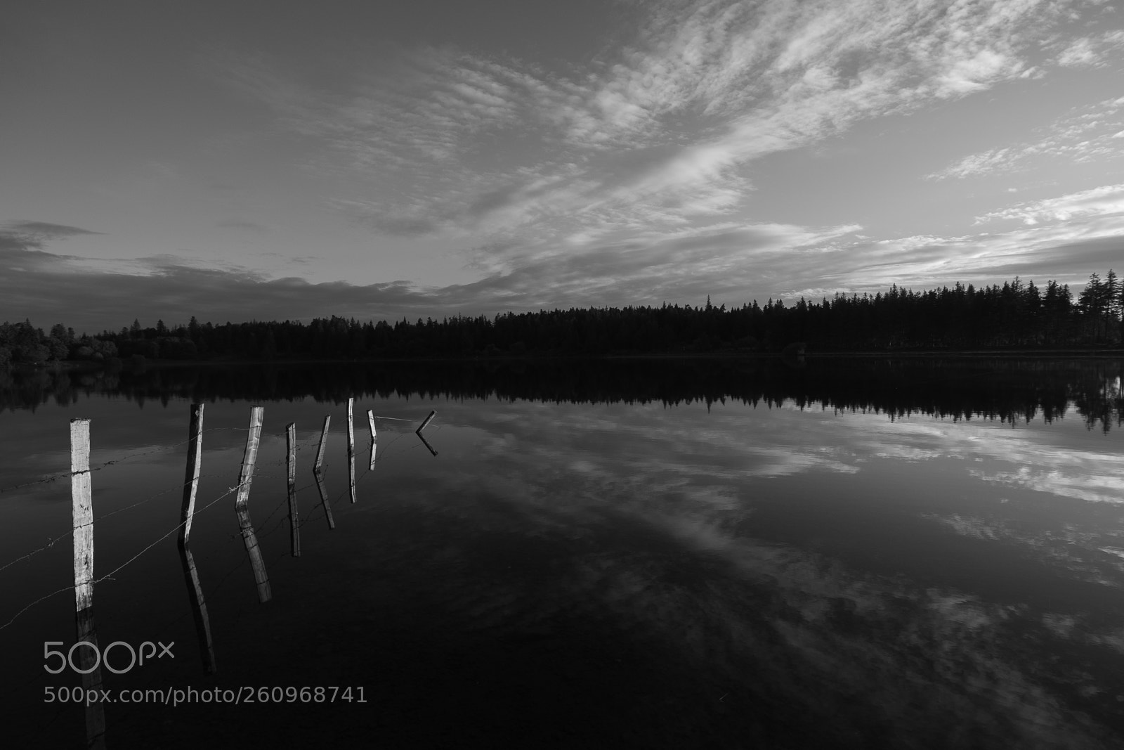 Fujifilm X-H1 sample photo. Poteauxnoirblanc photography