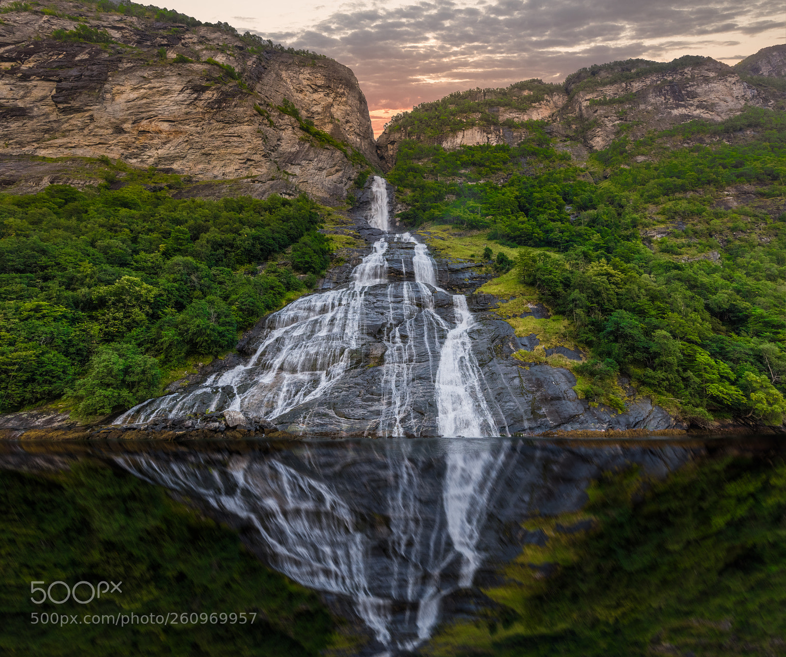 Nikon D810 sample photo. Geiranger reflections photography
