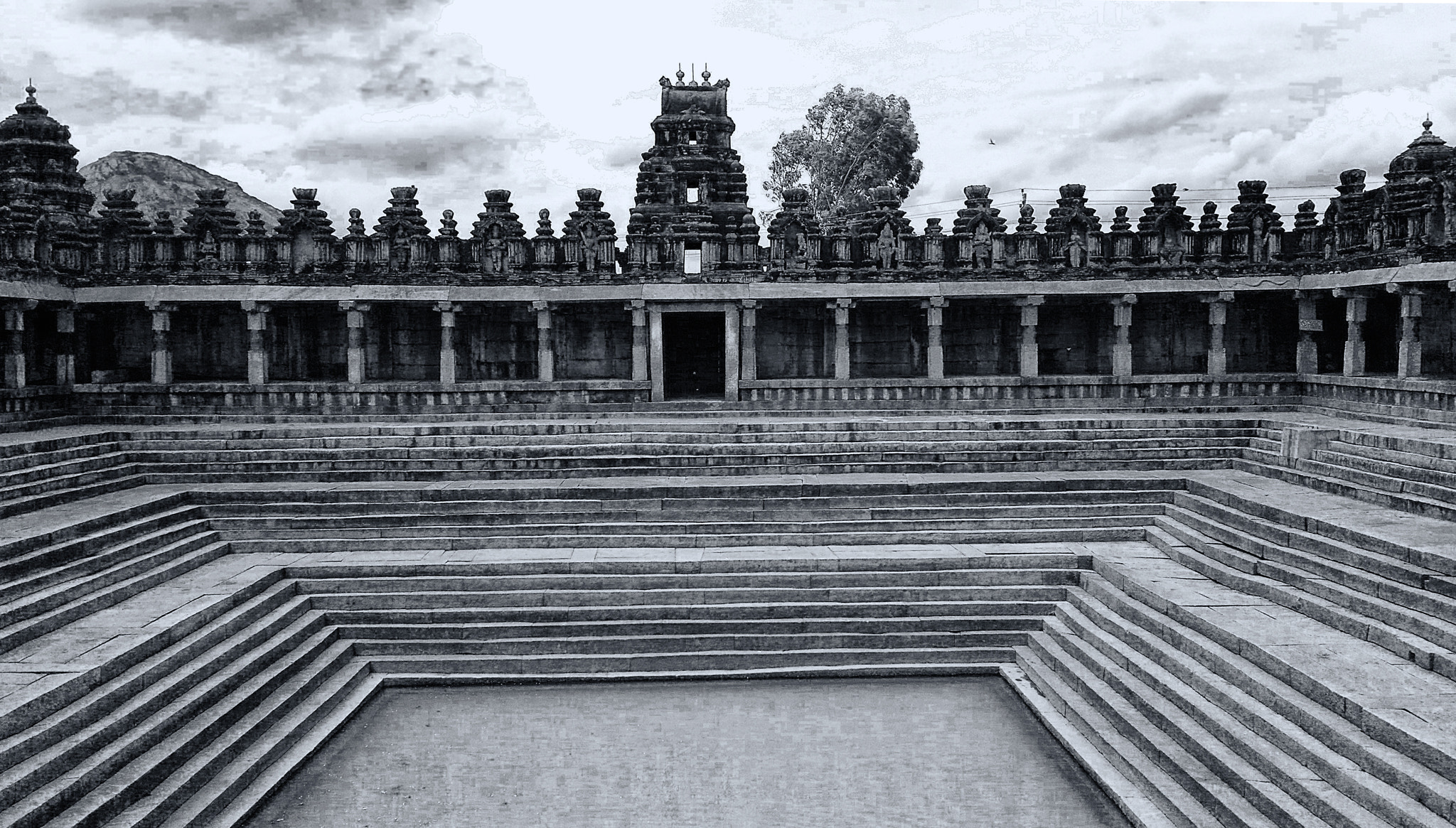 Nokia N8-00 sample photo. Bhoganandishwara temple photography