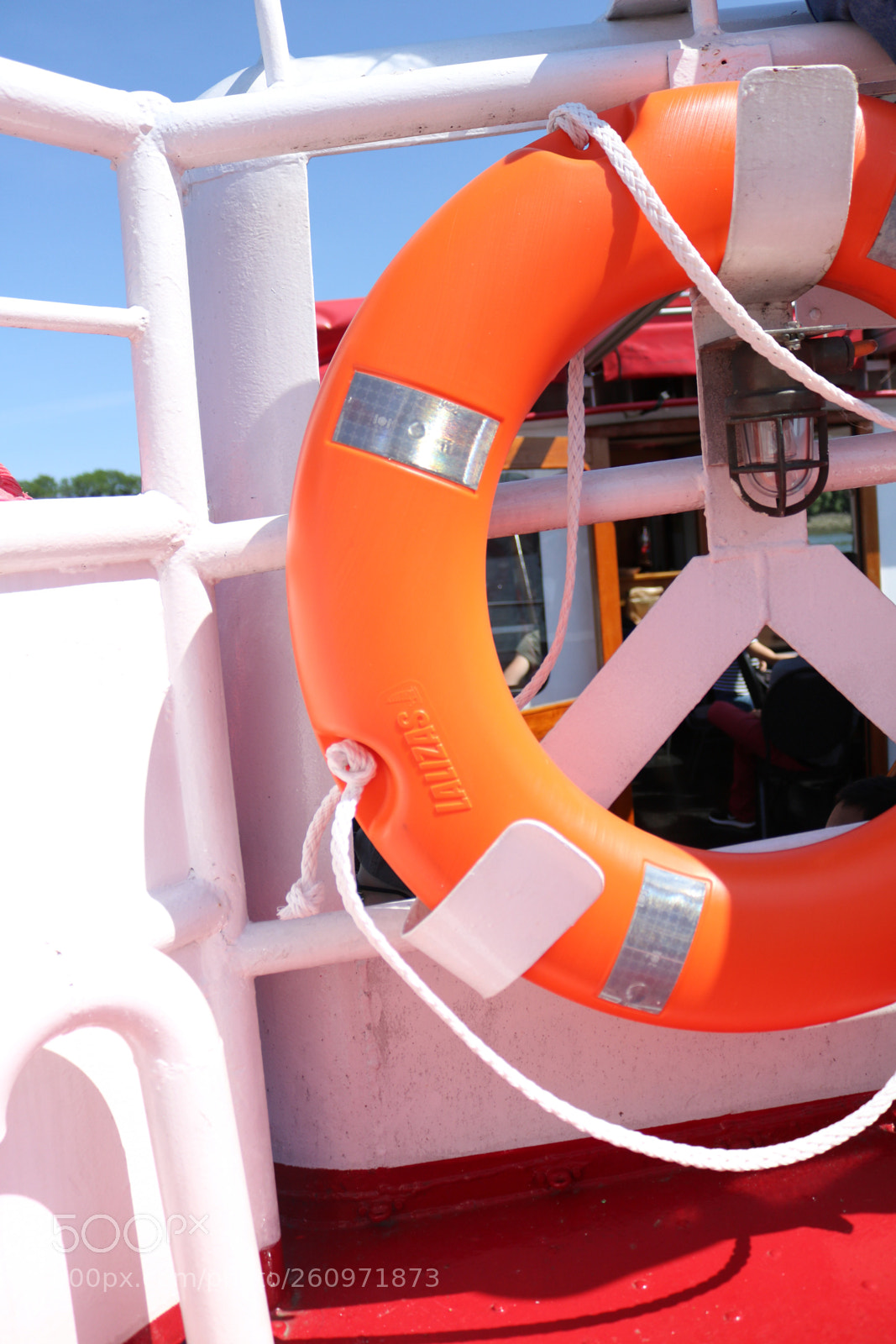 Canon EOS 750D (EOS Rebel T6i / EOS Kiss X8i) sample photo. Lifesaver  photography