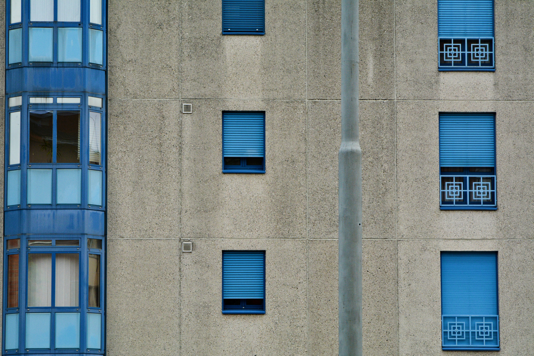Nikon D7100 sample photo. Blue windows photography