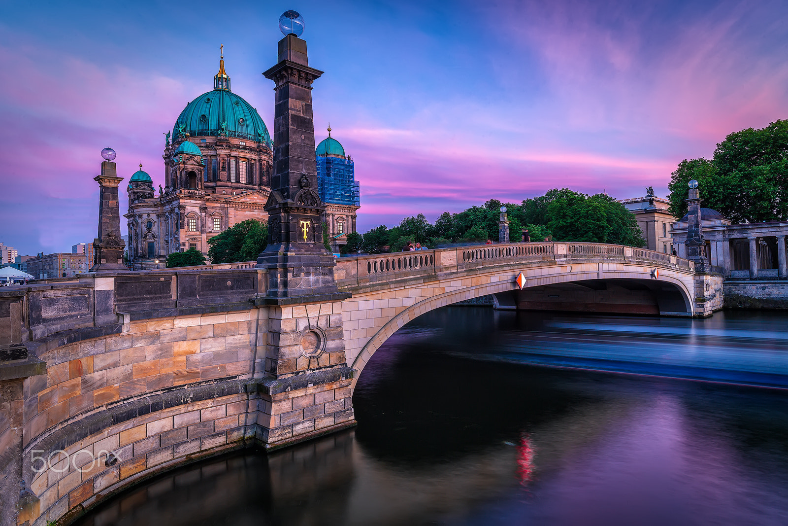 Friedrichsbrücke bridge in Berlin