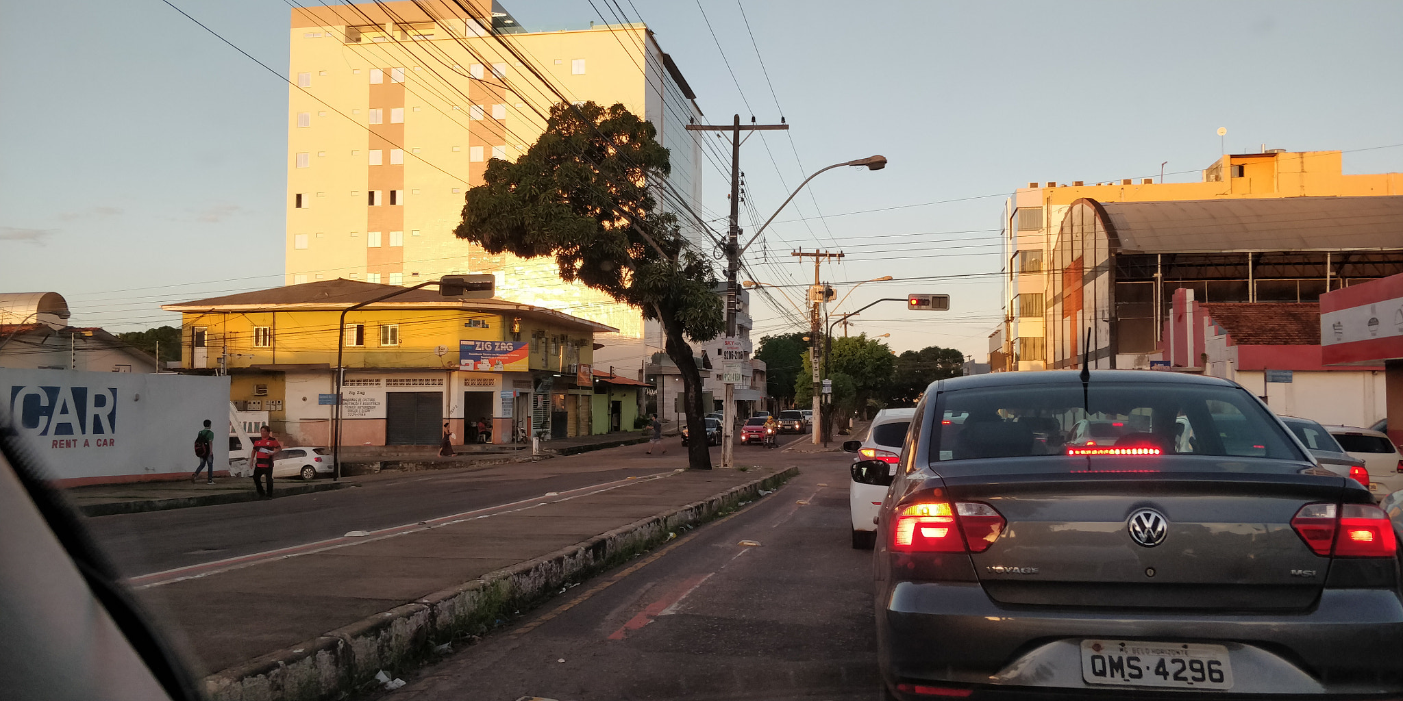 OnePlus 5T sample photo. Trânsito photography