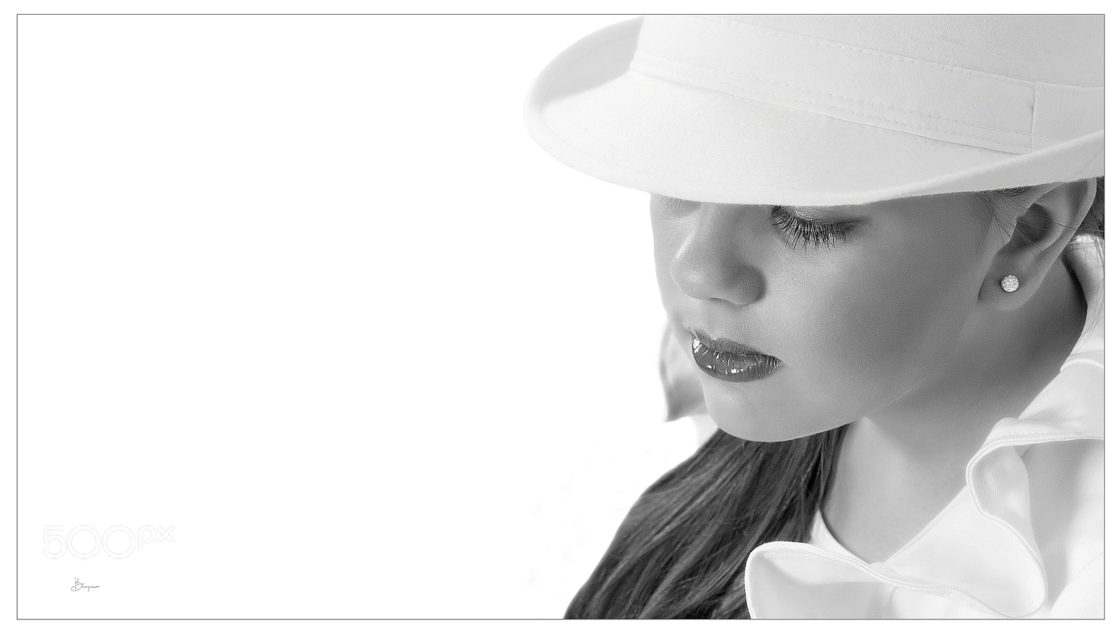 Canon EOS 5D Mark II sample photo. Young woman photography