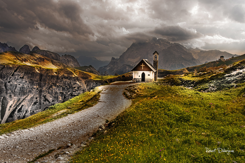 Little chapel in the Dolomites by Robert Didierjean on 500px.com