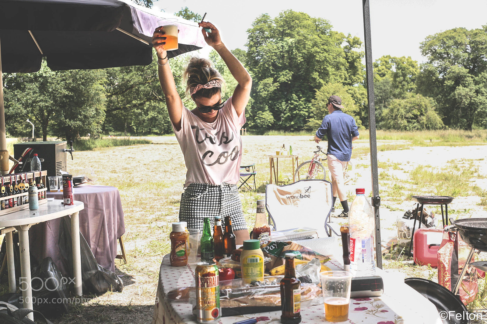 Canon EOS 5D sample photo. Chill & beer photography