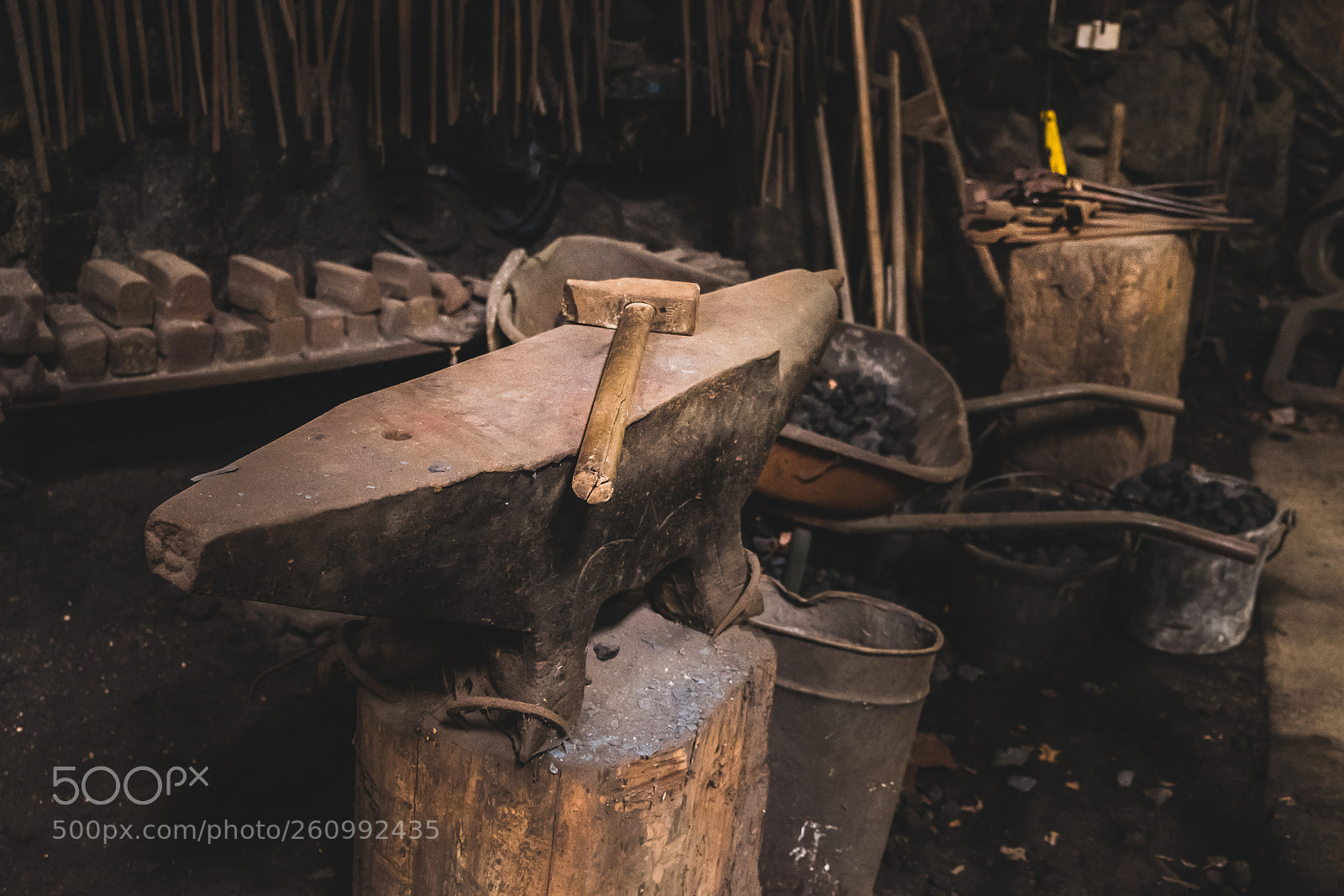 Fujifilm X-T2 sample photo. Hammer and anvil photography