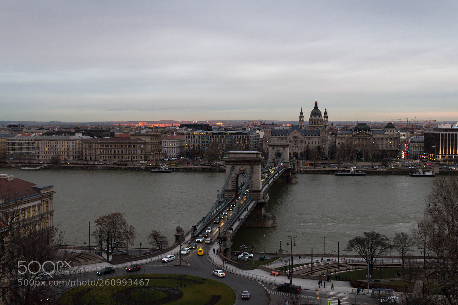 Canon EOS 600D (Rebel EOS T3i / EOS Kiss X5) sample photo. City break in budapest photography