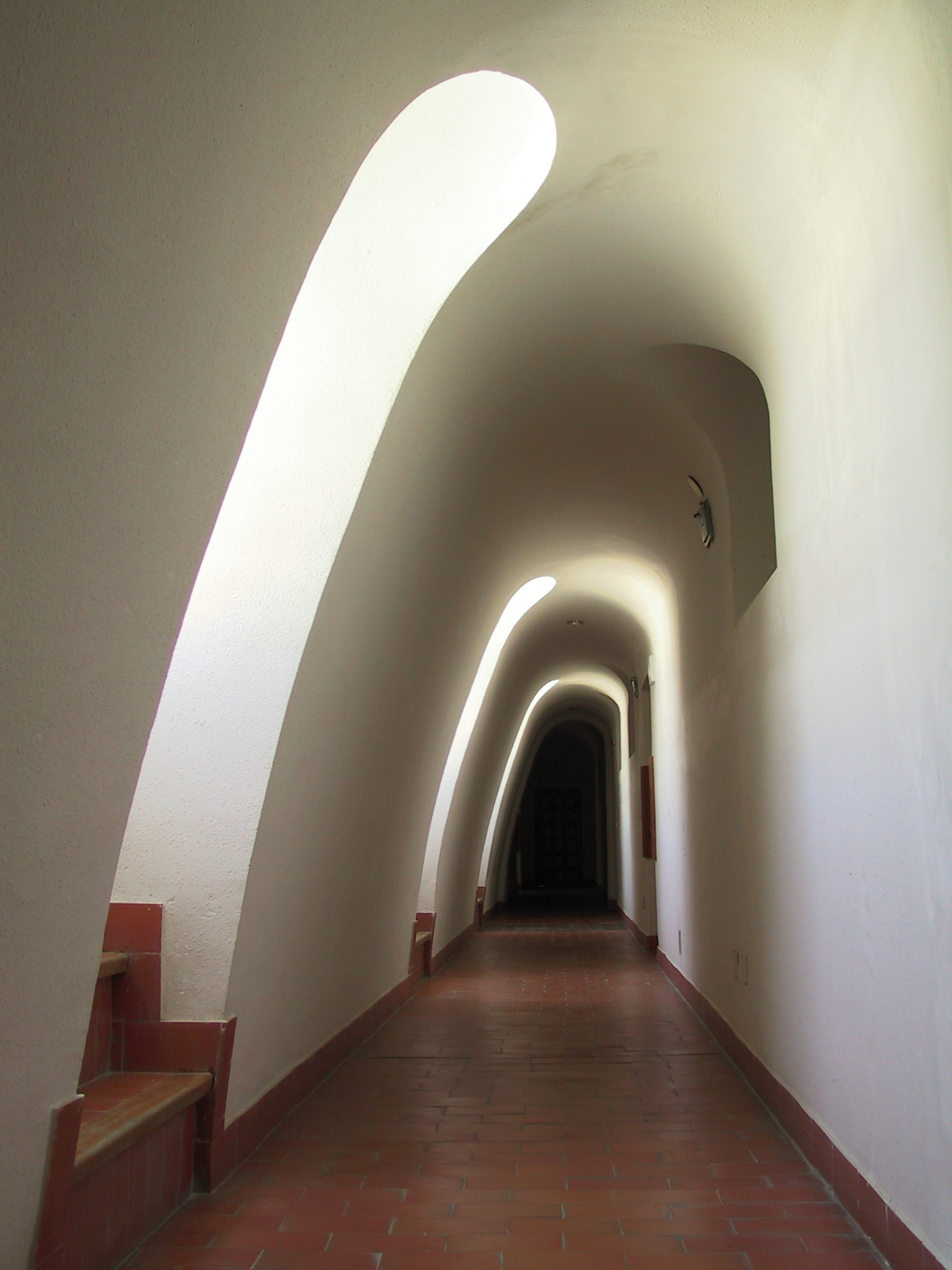 Canon POWERSHOT G1 sample photo. Inside "casa de la reina" photography