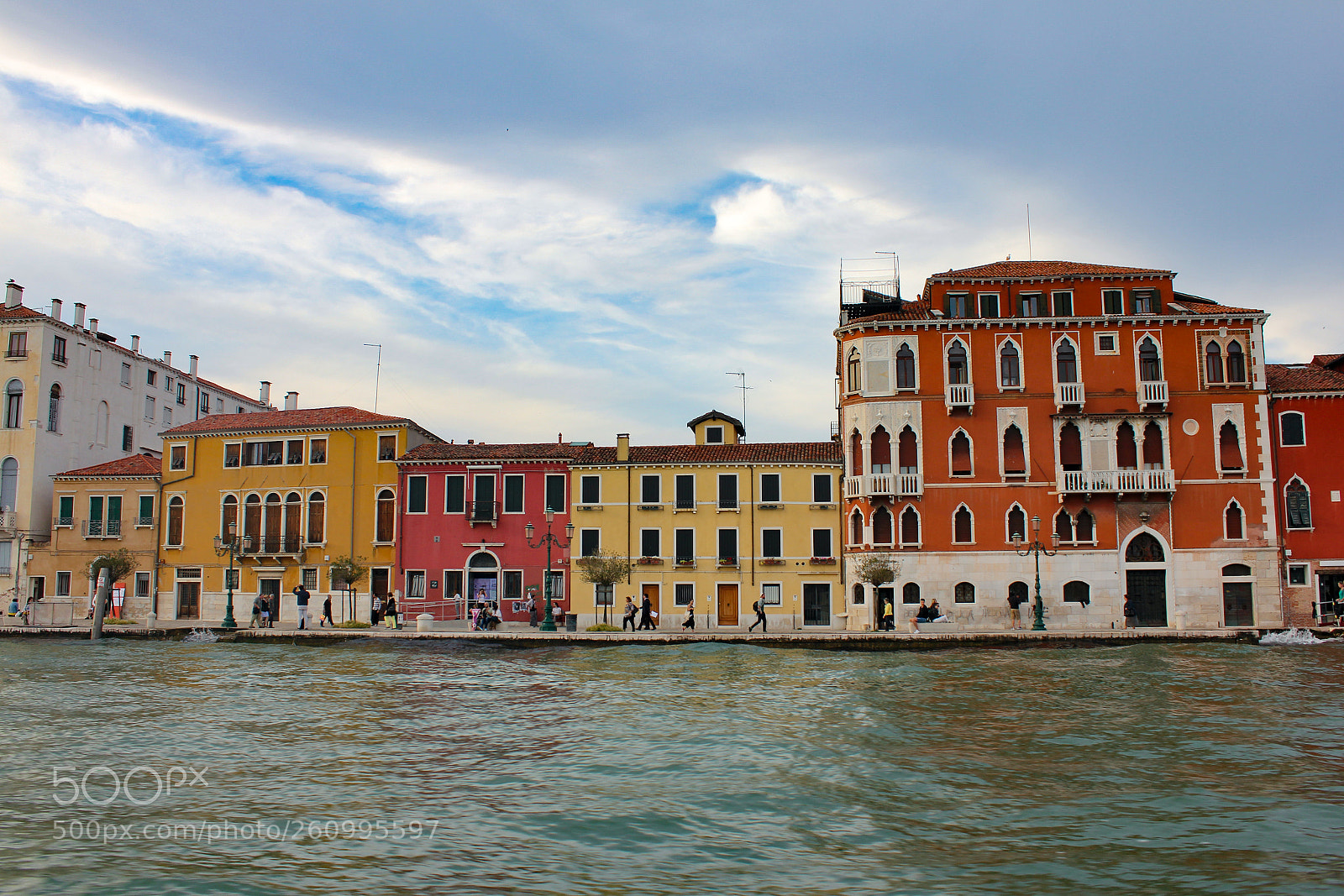 Canon EOS 550D (EOS Rebel T2i / EOS Kiss X4) sample photo. Dorsoduro from the sea photography