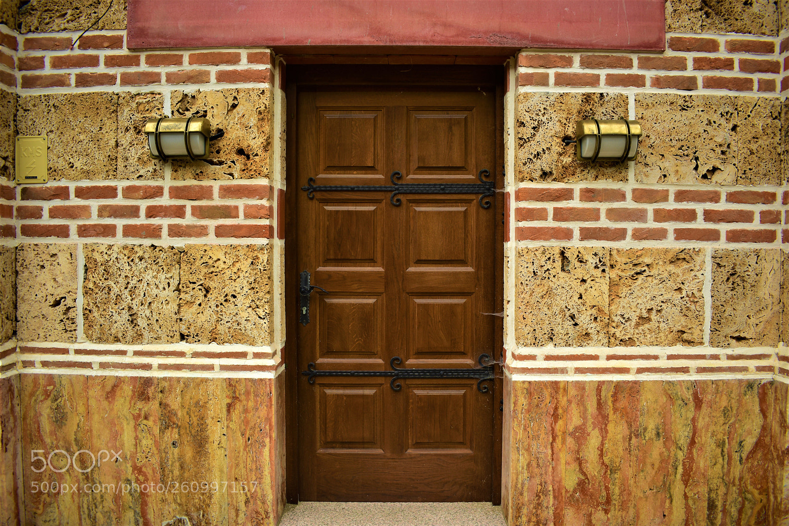 Nikon D5500 sample photo. The door photography
