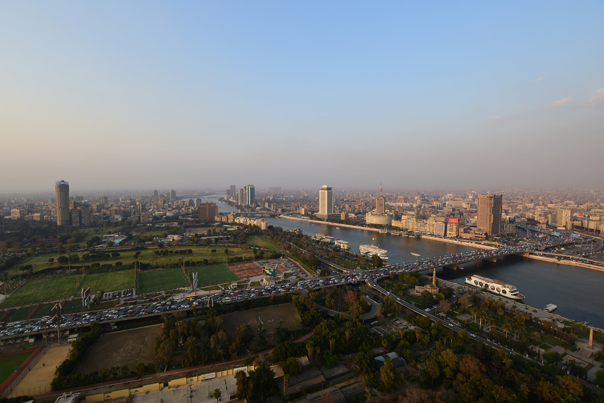 Nikon D7200 + Sigma 10-20mm F3.5 EX DC HSM sample photo. Egypt’s sprawling capital photography