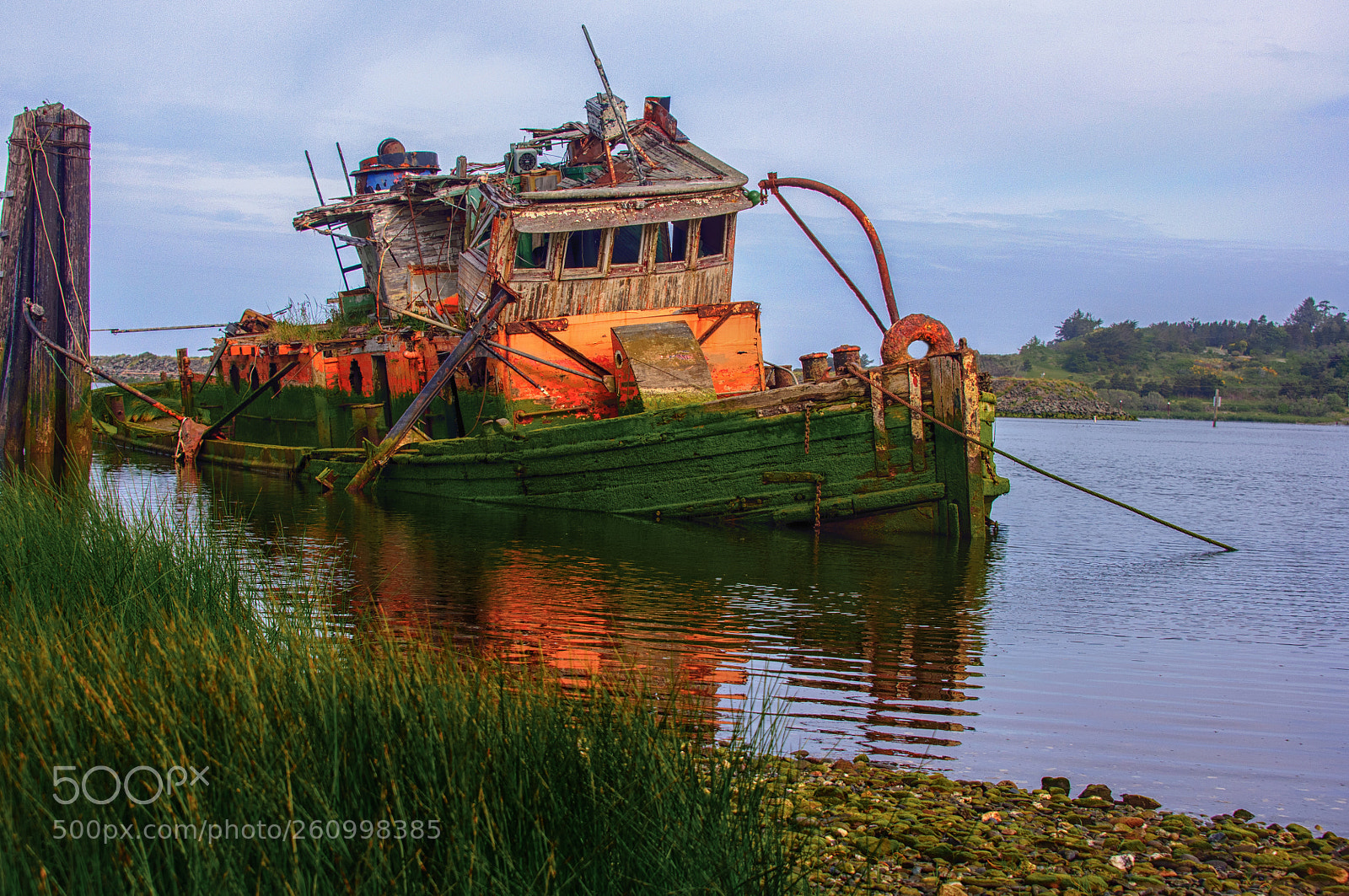 Nikon D90 sample photo. Ship wrecked photography