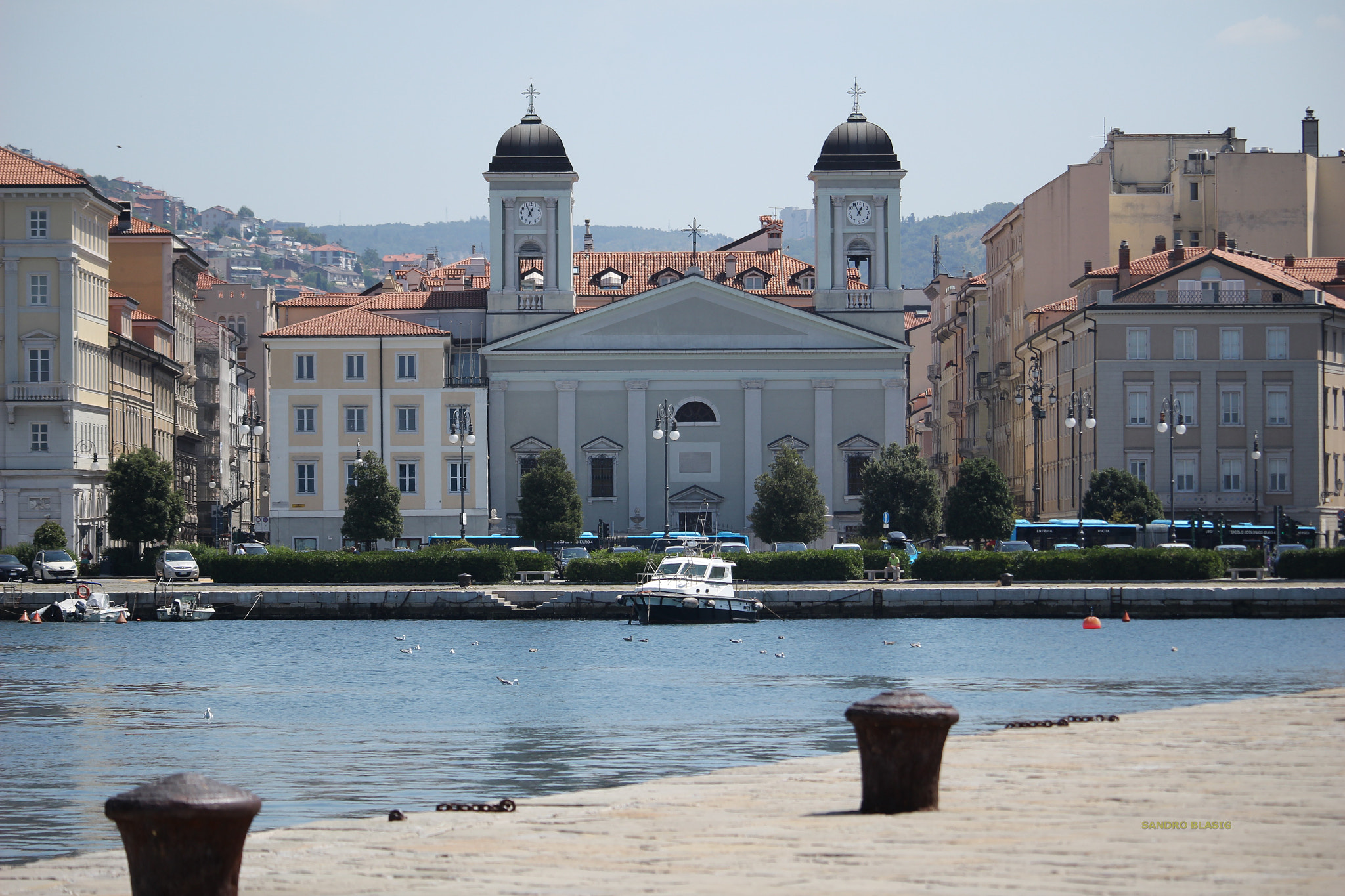 Canon EOS 100D (EOS Rebel SL1 / EOS Kiss X7) + Canon EF-S 55-250mm F4-5.6 IS STM sample photo. Trieste photography