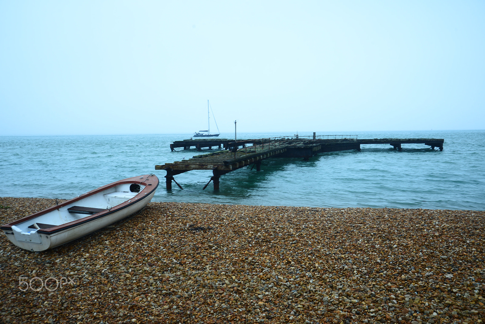 Nikon D600 sample photo. Shoreline, yarmouth isle of wight photography