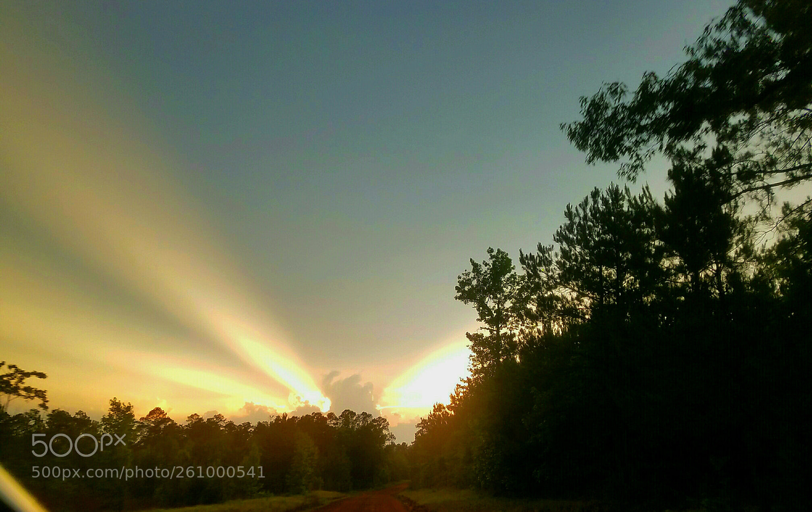 Samsung Galaxy S7 Edge sample photo. Spaceship cloud photography