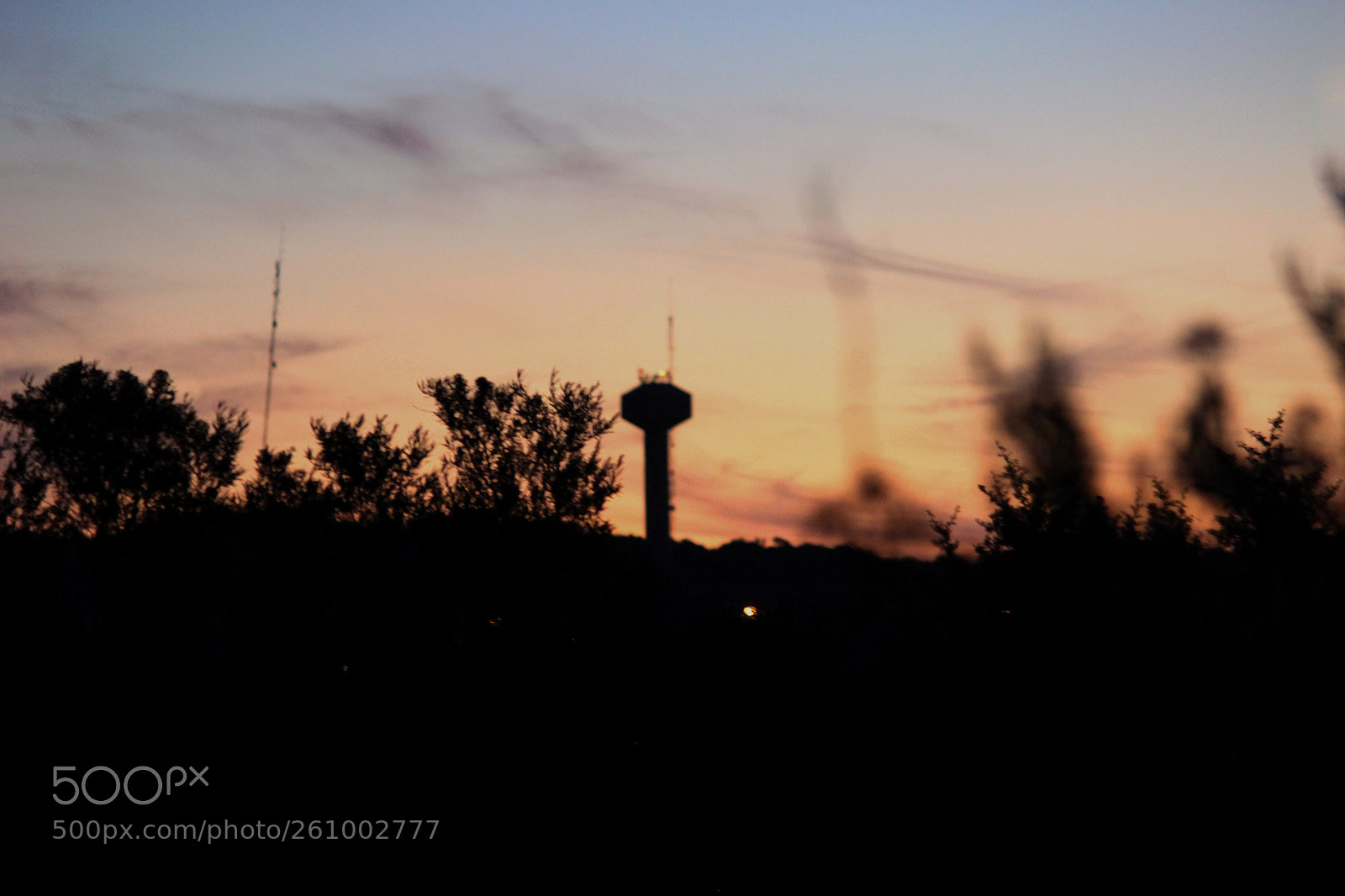 Canon EOS 600D (Rebel EOS T3i / EOS Kiss X5) sample photo. Cold nights and fading photography