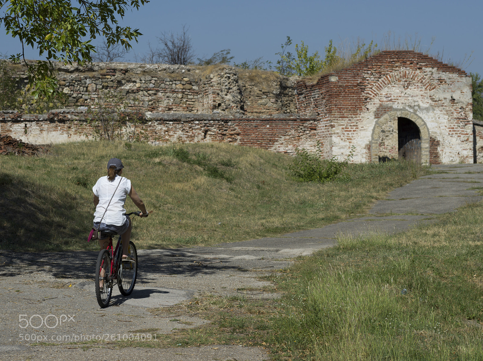 Hasselblad X1D-50c sample photo. Woman cycling at kladovo photography