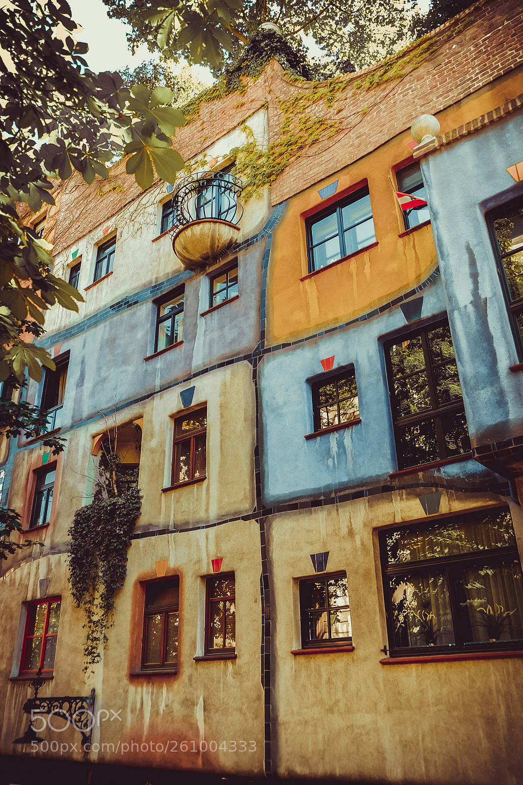 Fujifilm X-T1 sample photo. Hundretwasserhaus photography