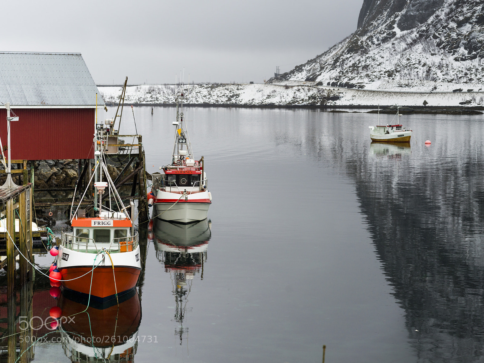 Hasselblad X1D-50c sample photo. Boats moored at harbor photography