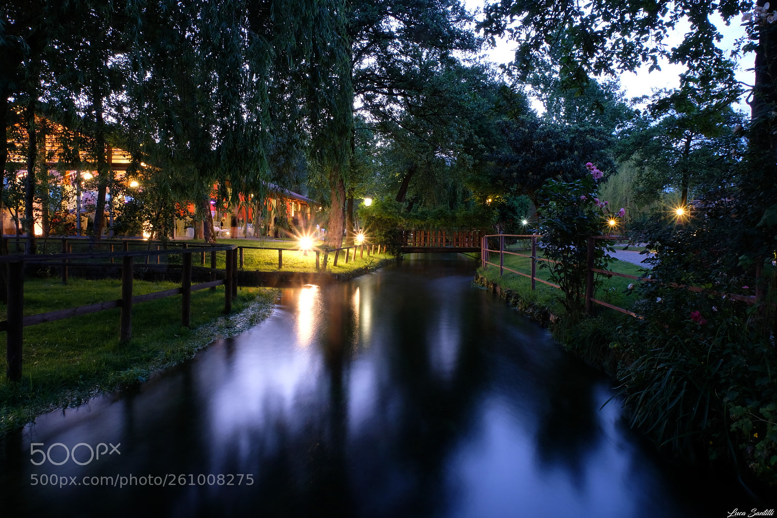 Fujifilm X-T20 sample photo. Luci e ombre sull'acqua photography