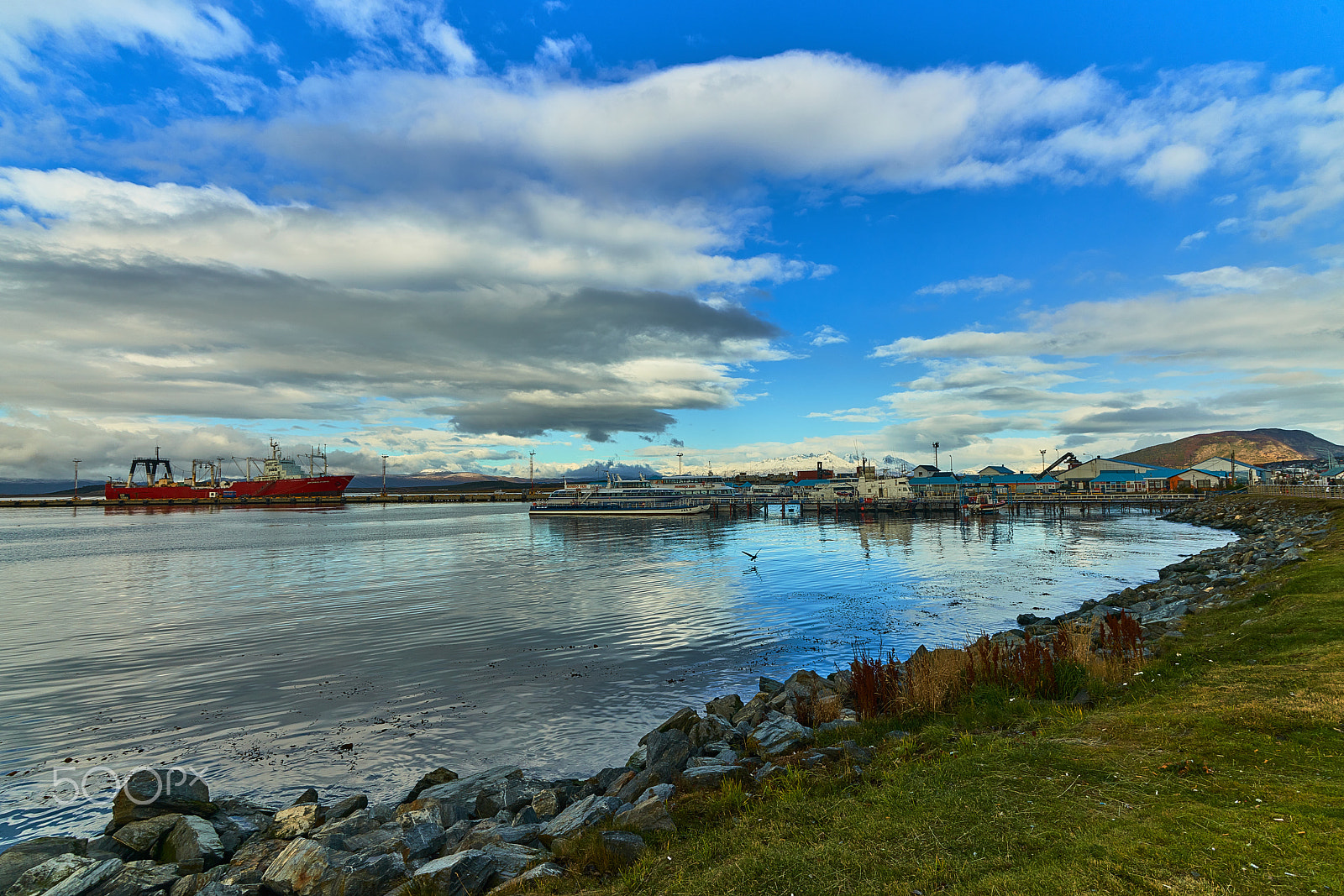Sony a99 II sample photo. View of the embankment on a cloudy autumn day in ushuaia. argentine patagonia in autumn photography