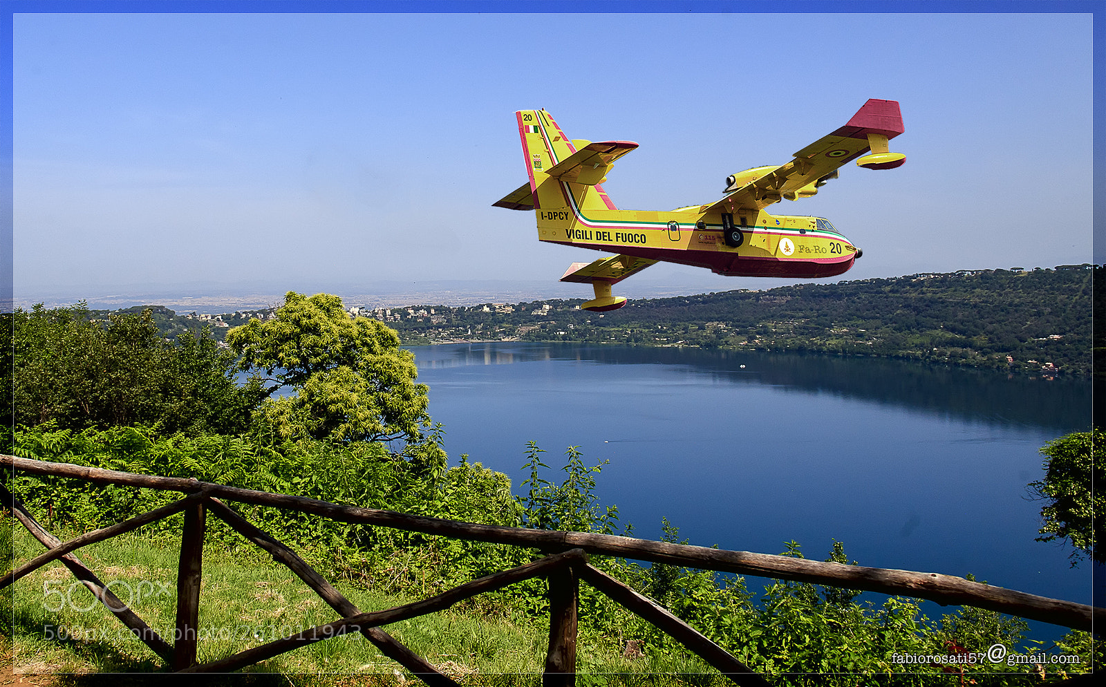 Canon EOS 5D sample photo. Canadair in maneuver on photography