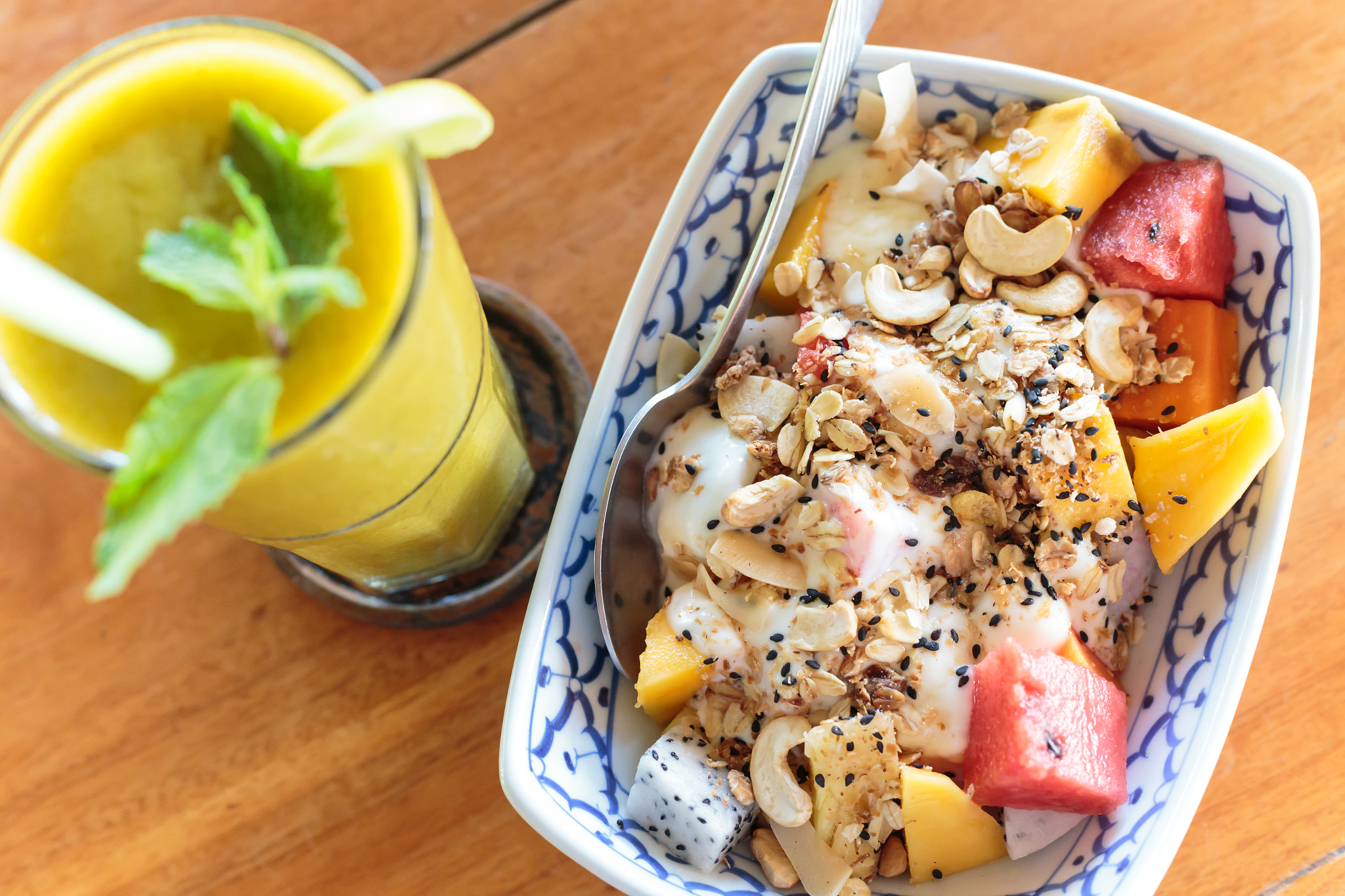 v2?sig=999ff598b33d58256fdb697fbe5125f9e59e62f56c13ec5fa35a66bdc14049b3