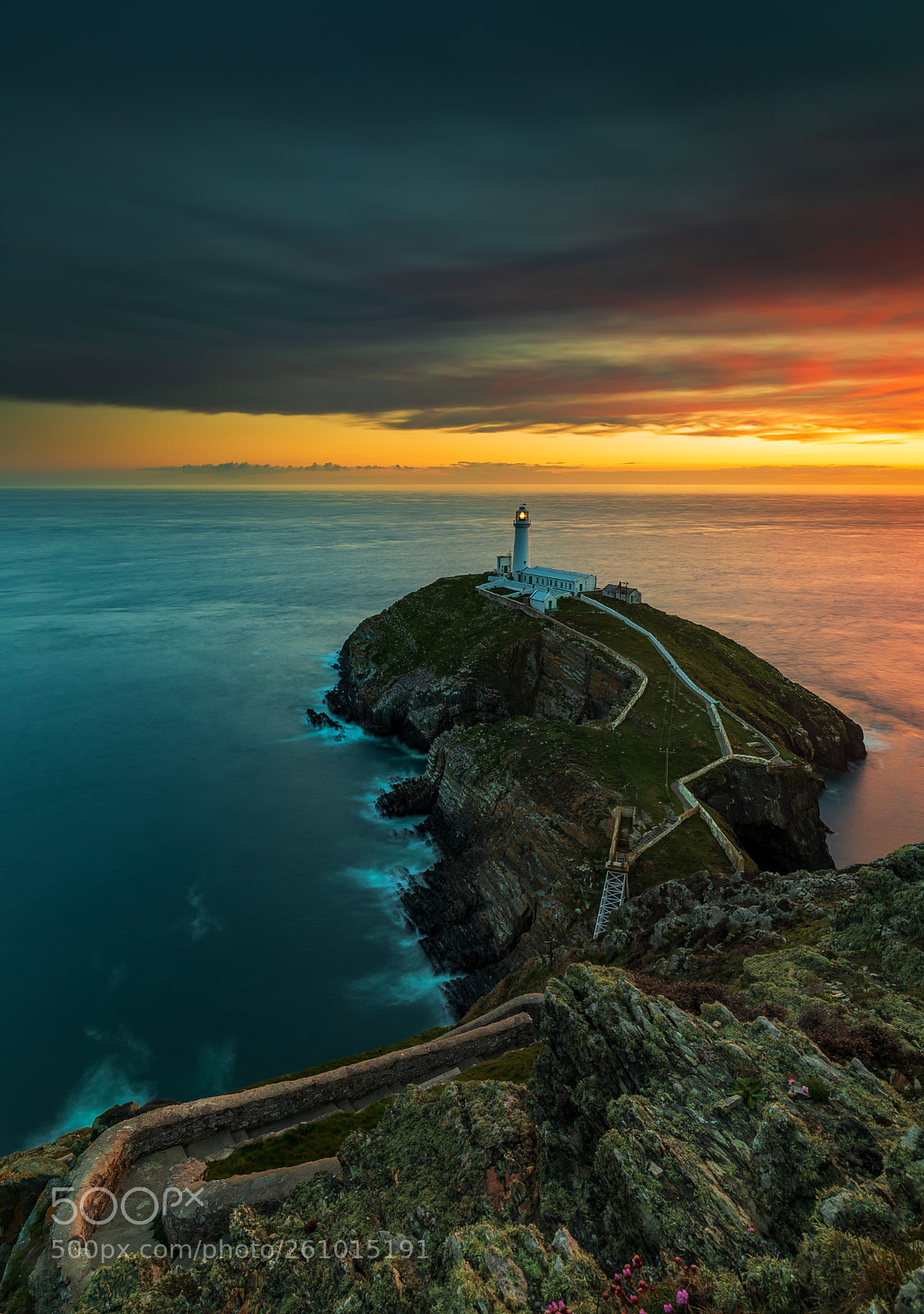 Canon EOS 5D Mark IV sample photo. South stack lighthouse photography