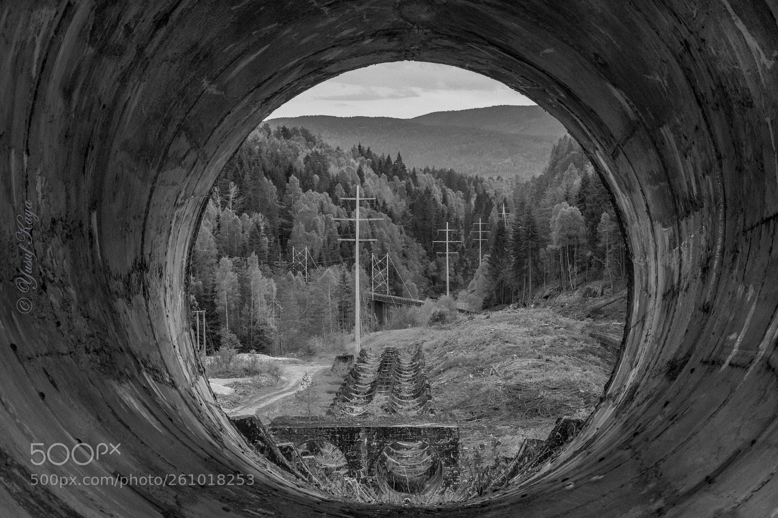 Canon EOS 5D Mark II sample photo. Old hydrolic electric power photography
