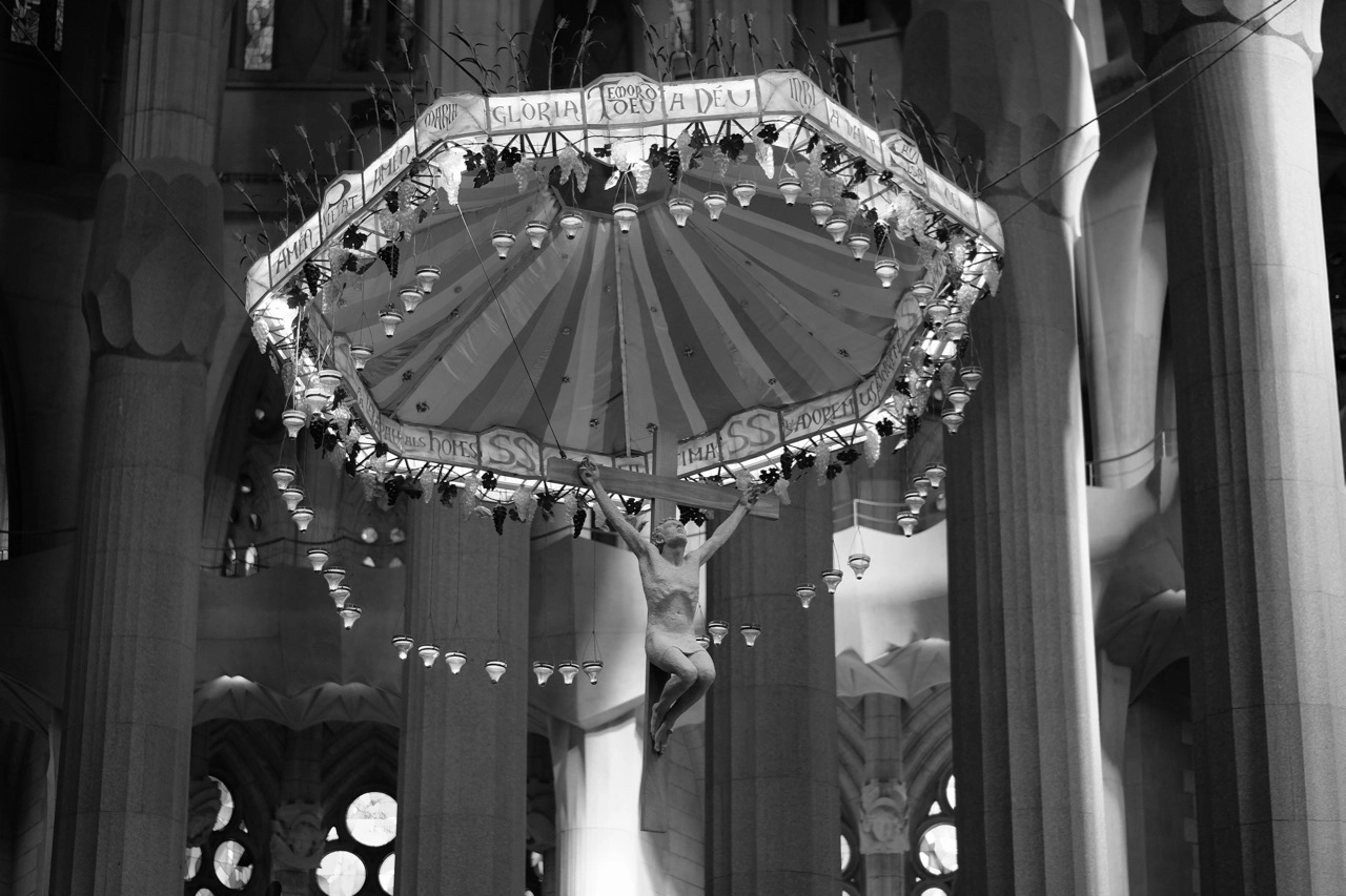 Fujifilm X-E2 sample photo. Sagrada familia interior photography