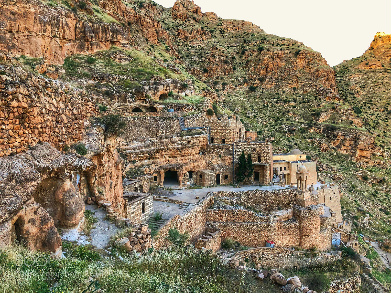 Apple iPhone X sample photo. Sant hormiz monastery photography