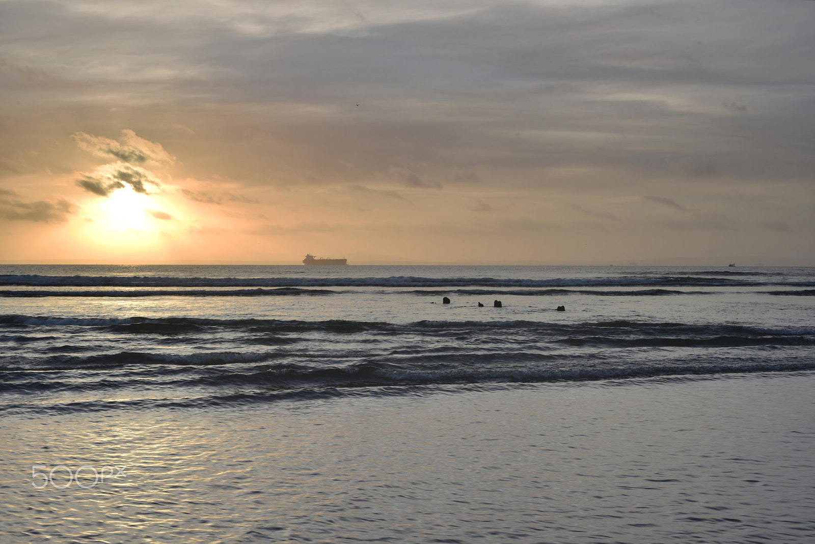 Nikon D750 + Nikon AF Nikkor 50mm F1.4D sample photo. Sunset over a tanker photography