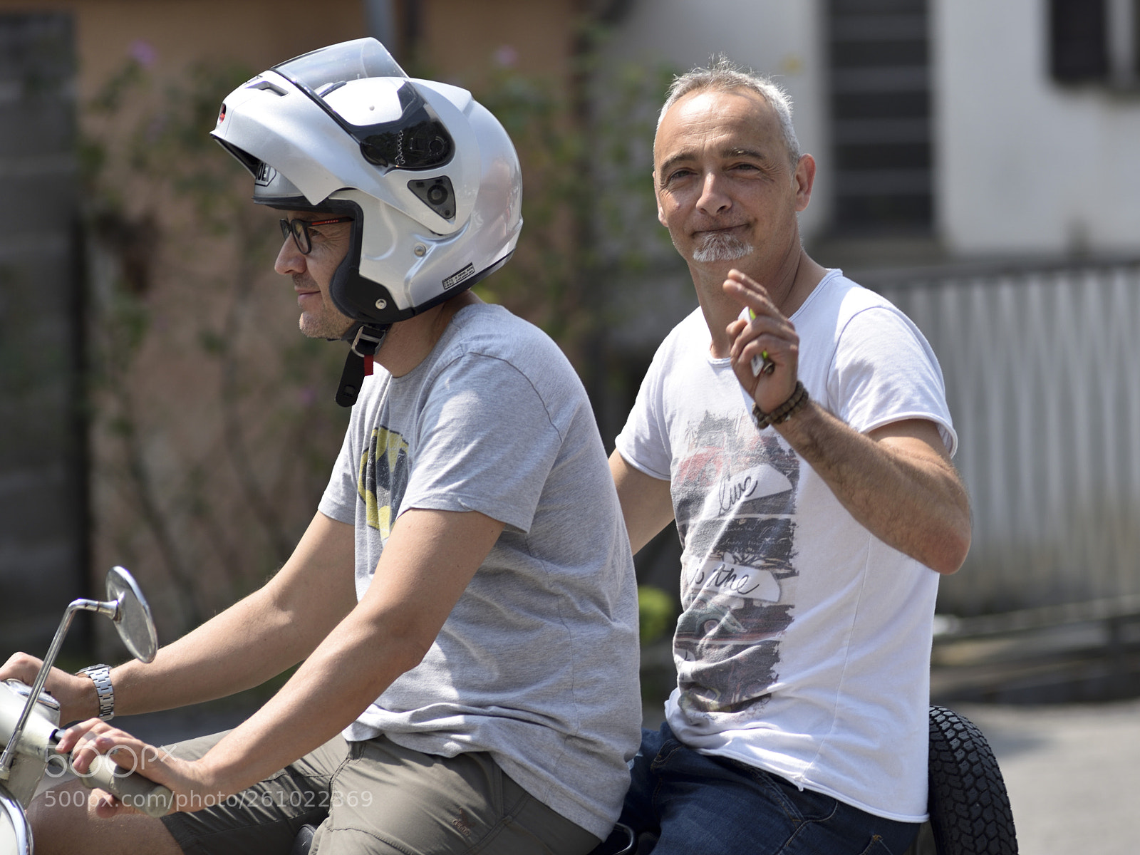Nikon D810 sample photo. Il saluto photography