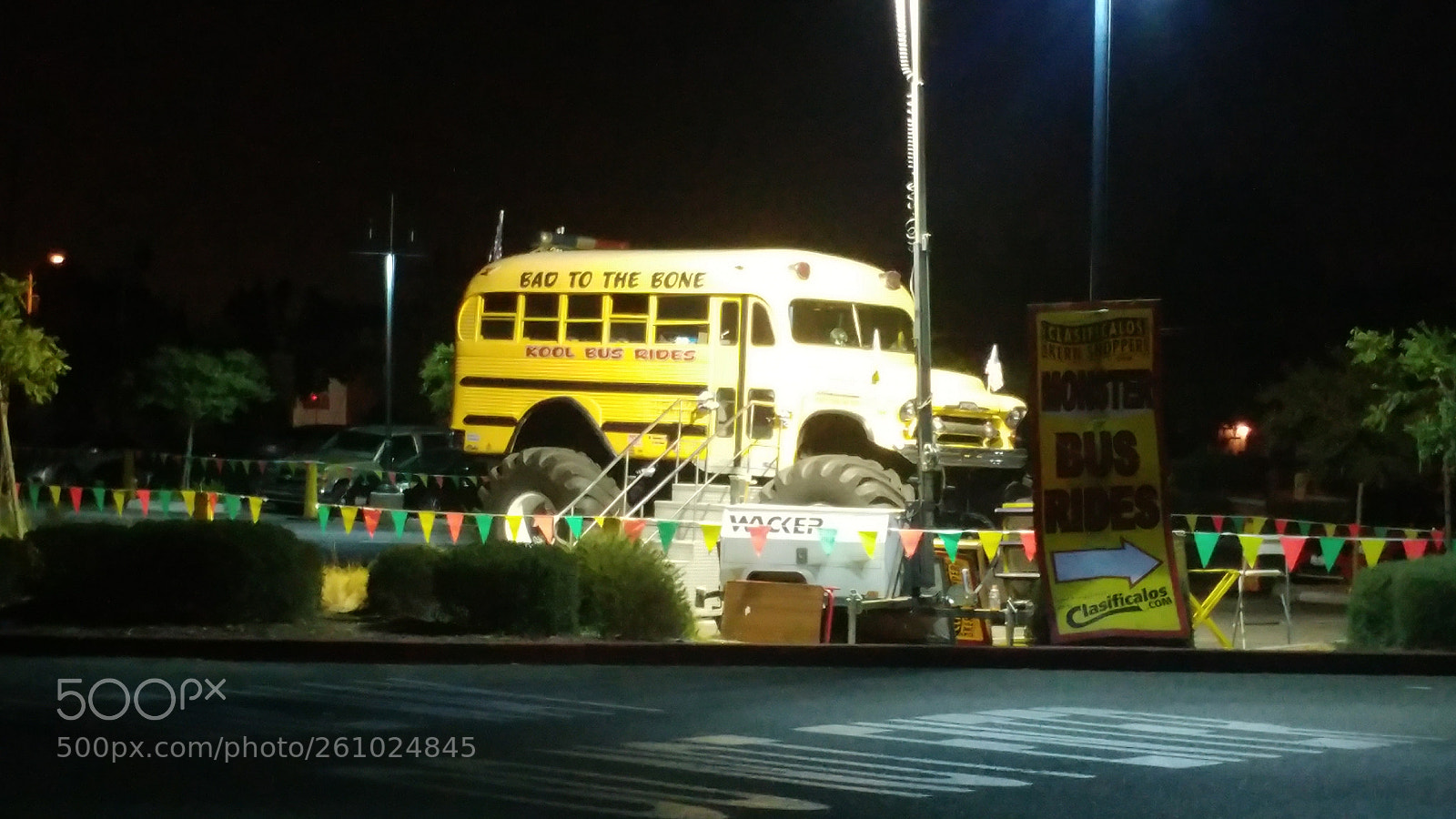 LG G5 sample photo. The cool bus photography
