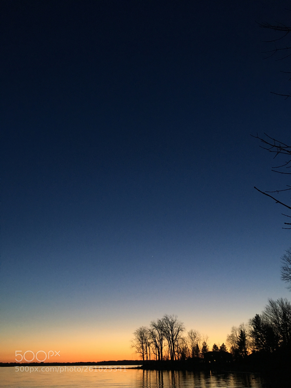 Apple iPhone 6s sample photo. That night the wind photography