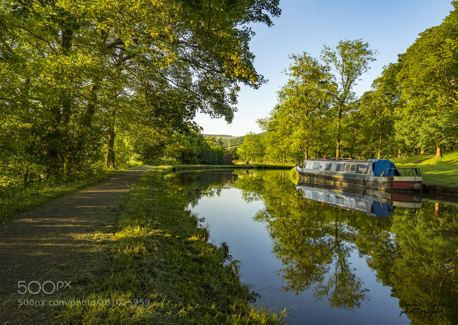 Olympus OM-D E-M10 II sample photo. A calm evening on photography