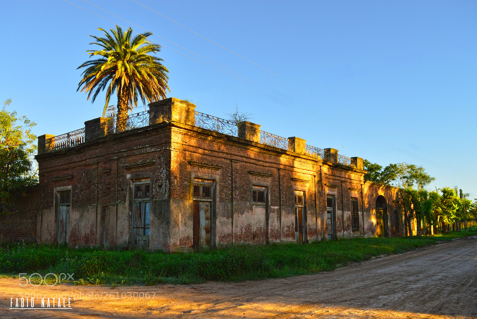Nikon D3200 sample photo. Viejo almacén photography