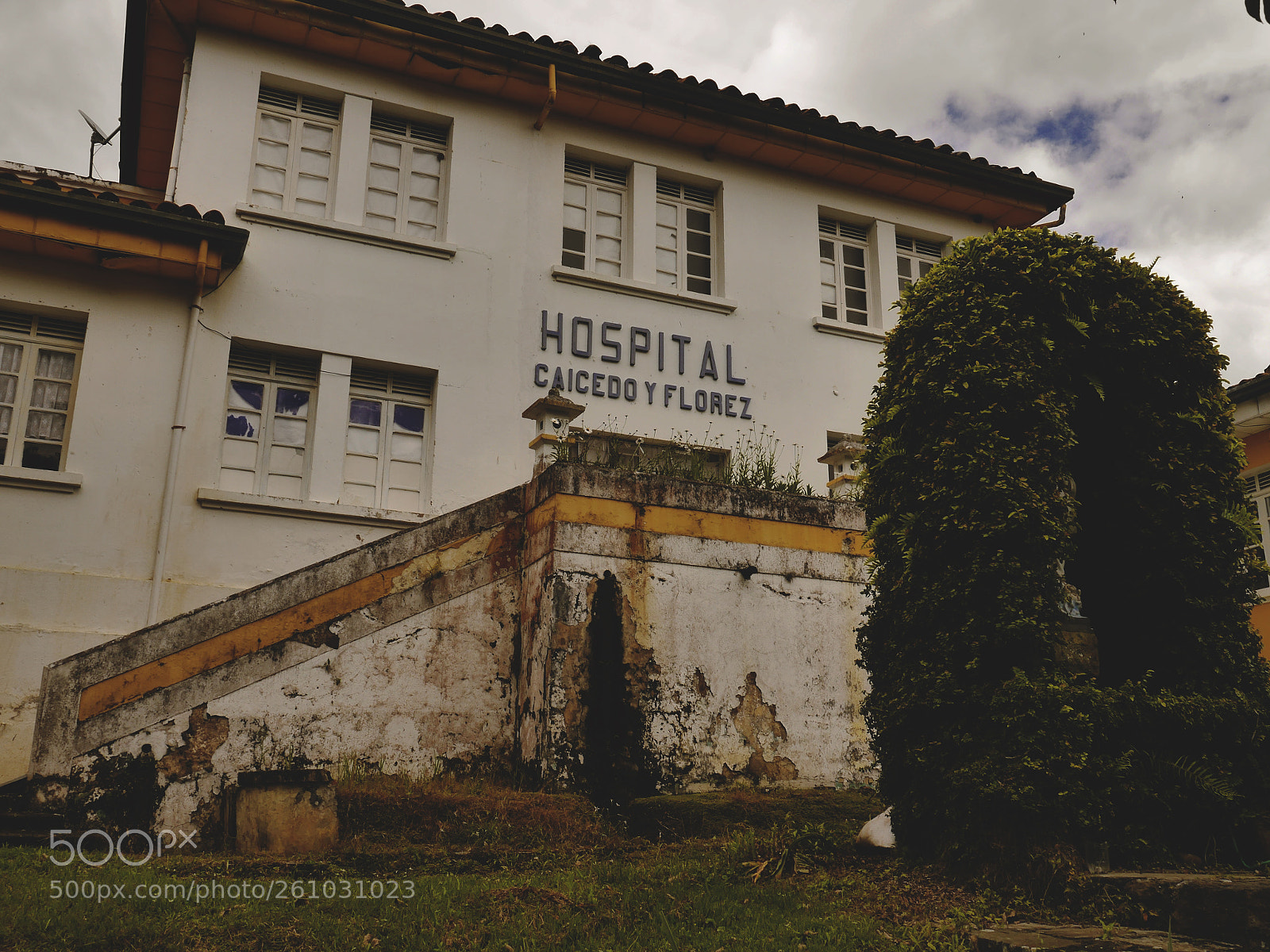 Panasonic Lumix DMC-G6 sample photo. Hospital.jpg photography