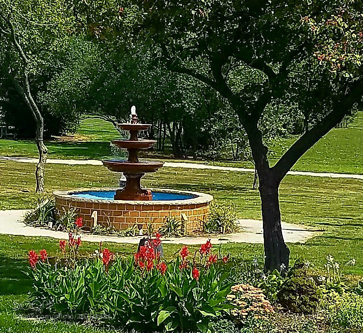 Samsung Galaxy S7 sample photo. The  fountain photography