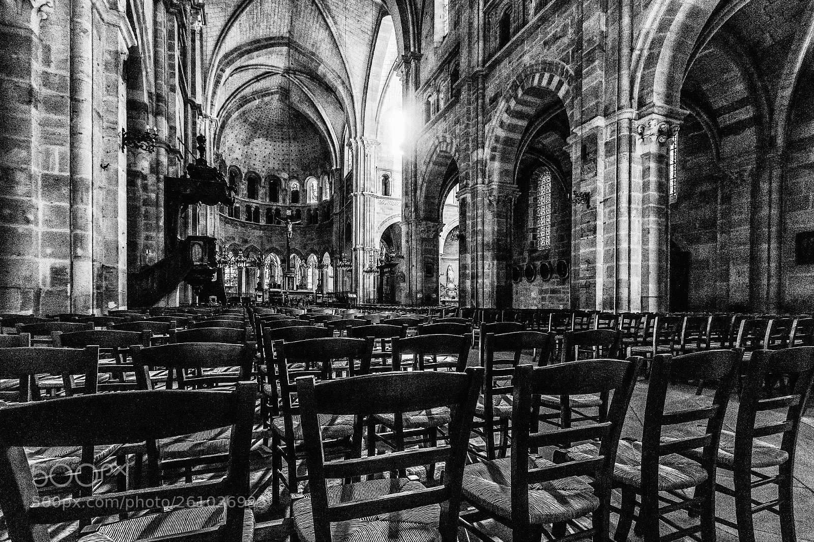 Canon EOS 600D (Rebel EOS T3i / EOS Kiss X5) sample photo. Cathédrale photography