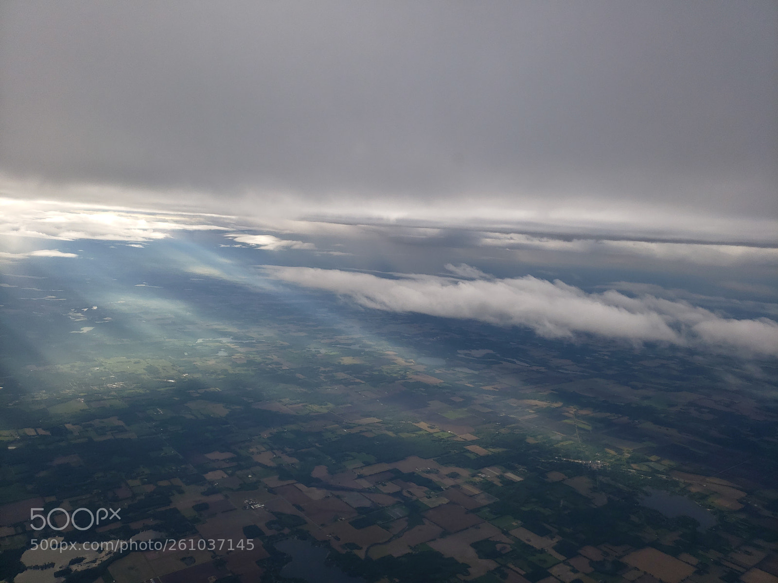 Samsung Galaxy S9 sample photo. Rays through clouds photography