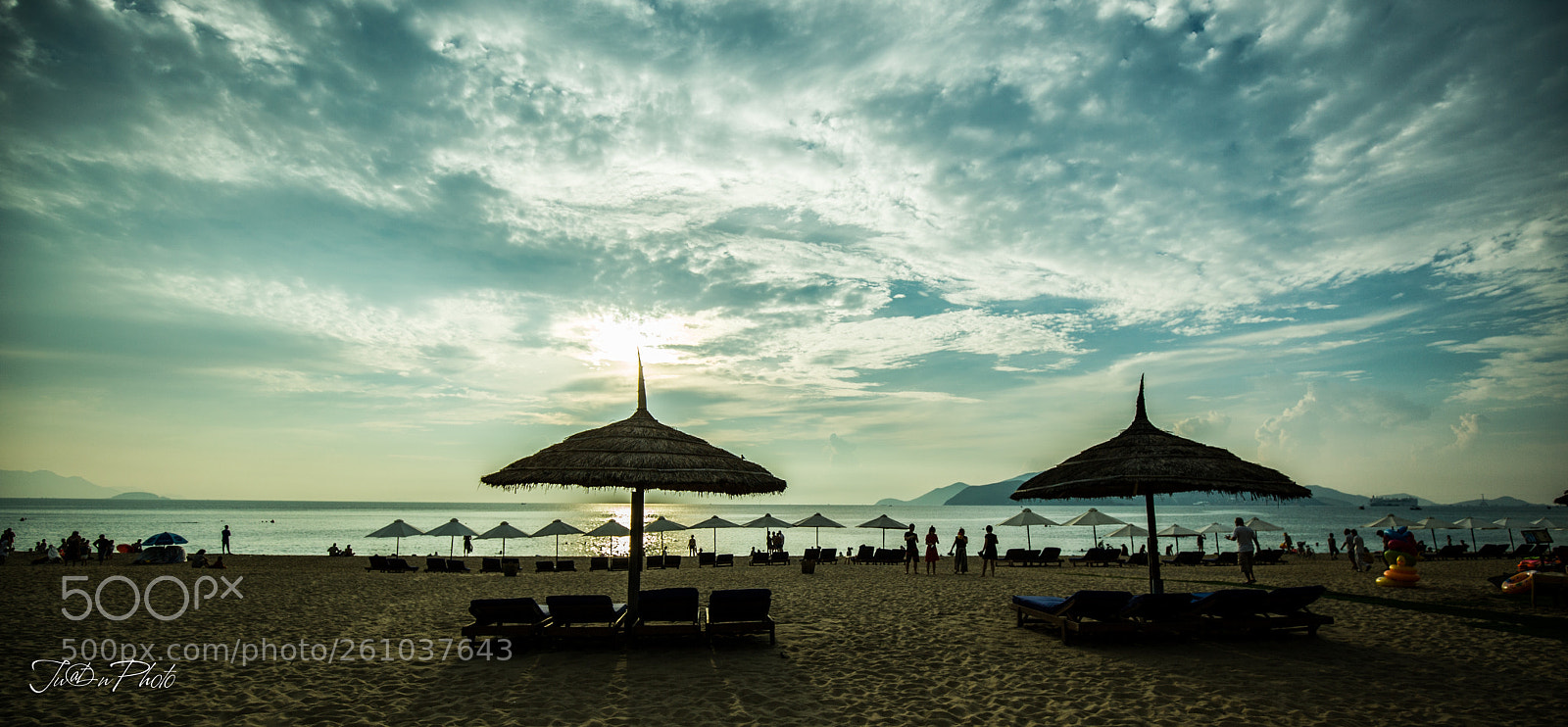 Canon EOS 5D Mark II sample photo. A morning on nha photography