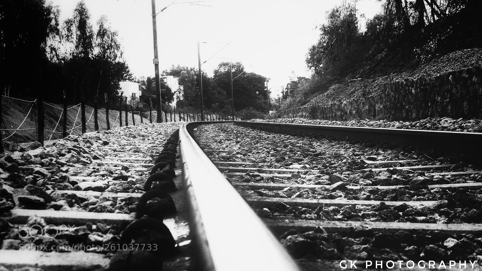 Panasonic Lumix DMC-FZ200 sample photo. Track photography