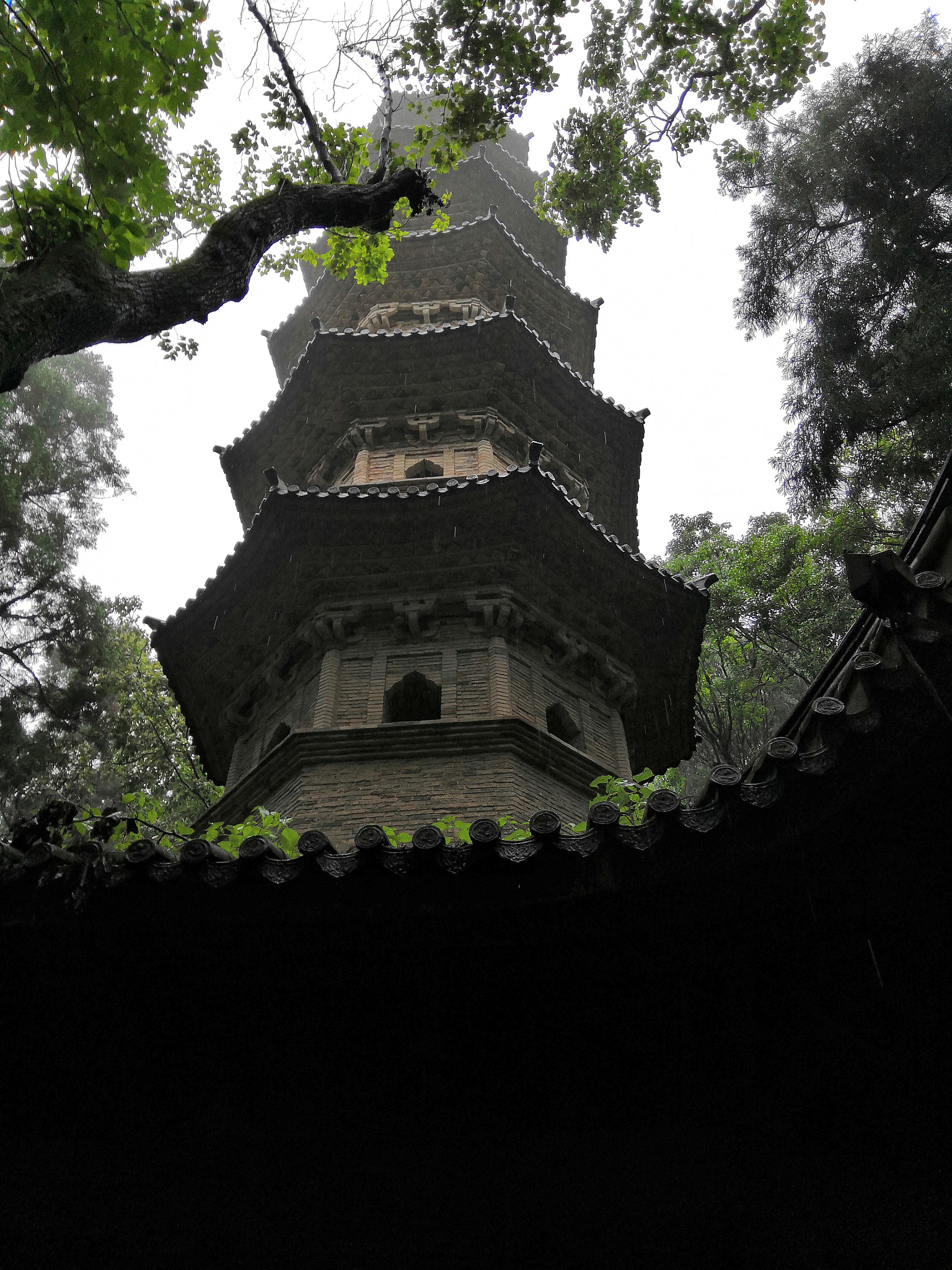HUAWEI Honor 10 sample photo. Old tower photography