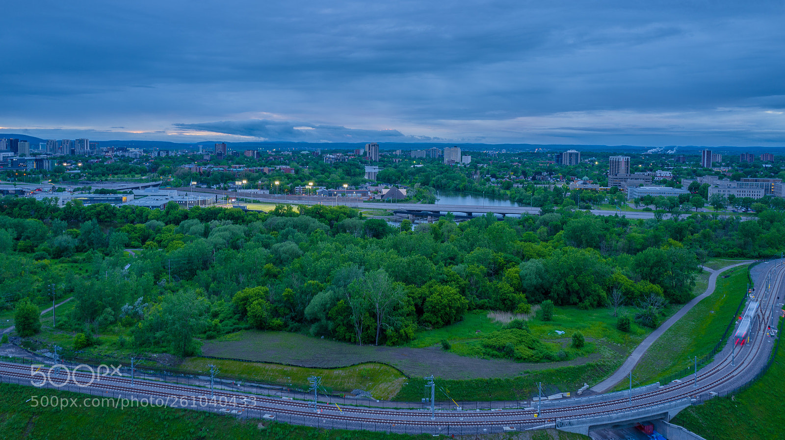 Leica Q (Typ 116) sample photo. Green ottawa photography