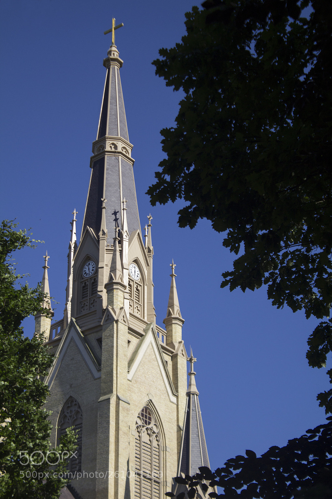 Canon EOS 1200D (EOS Rebel T5 / EOS Kiss X70 / EOS Hi) sample photo. Silhouette of sacred heart photography