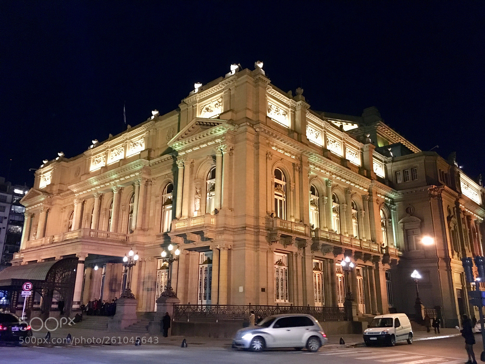 Apple iPhone SE sample photo. Teatro colón photography