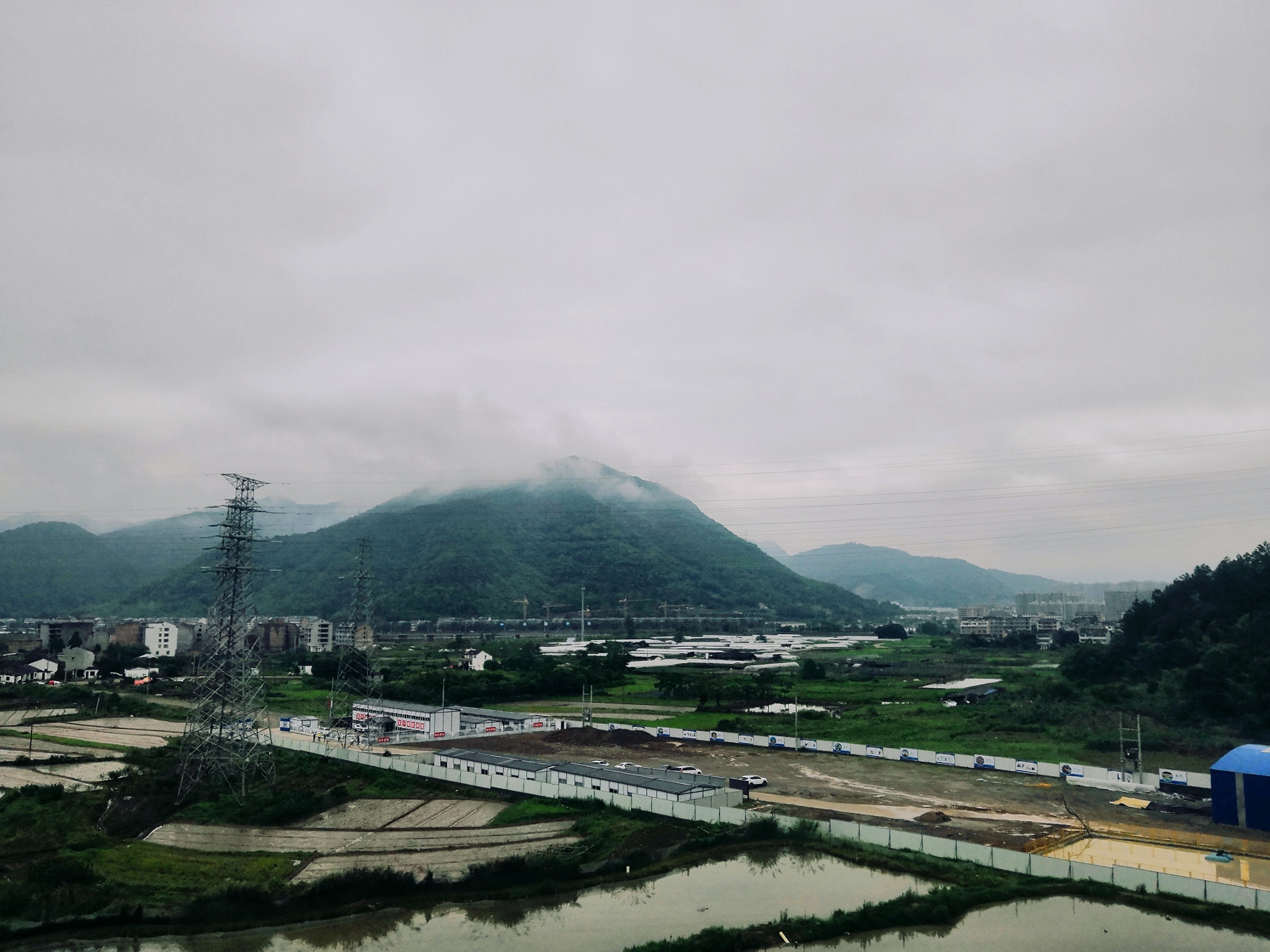 HUAWEI Honor 10 sample photo. Green hills and blue waters，3-- beautiful country scene photography